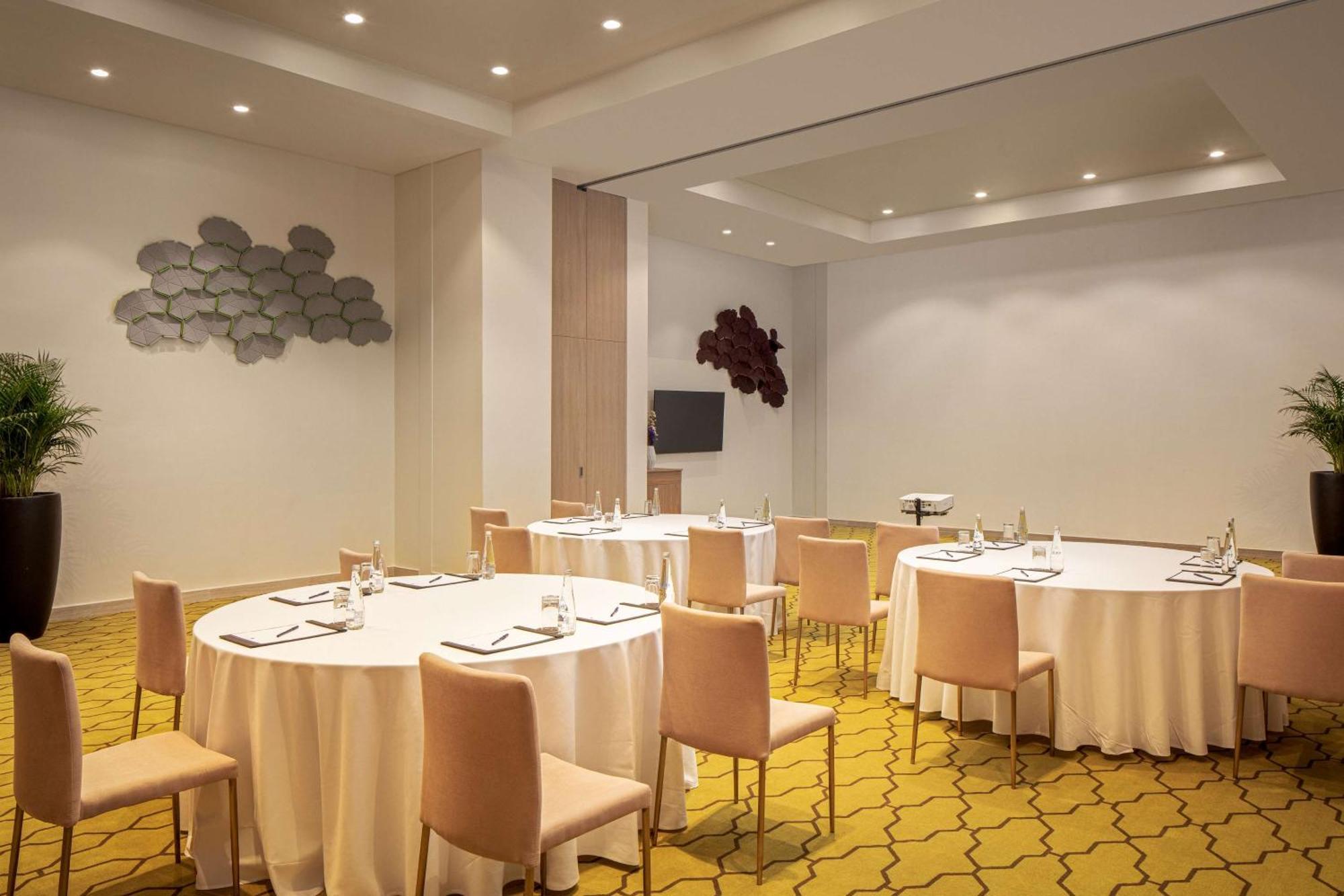 Doubletree By Hilton Fujairah City 외부 사진 Meeting room